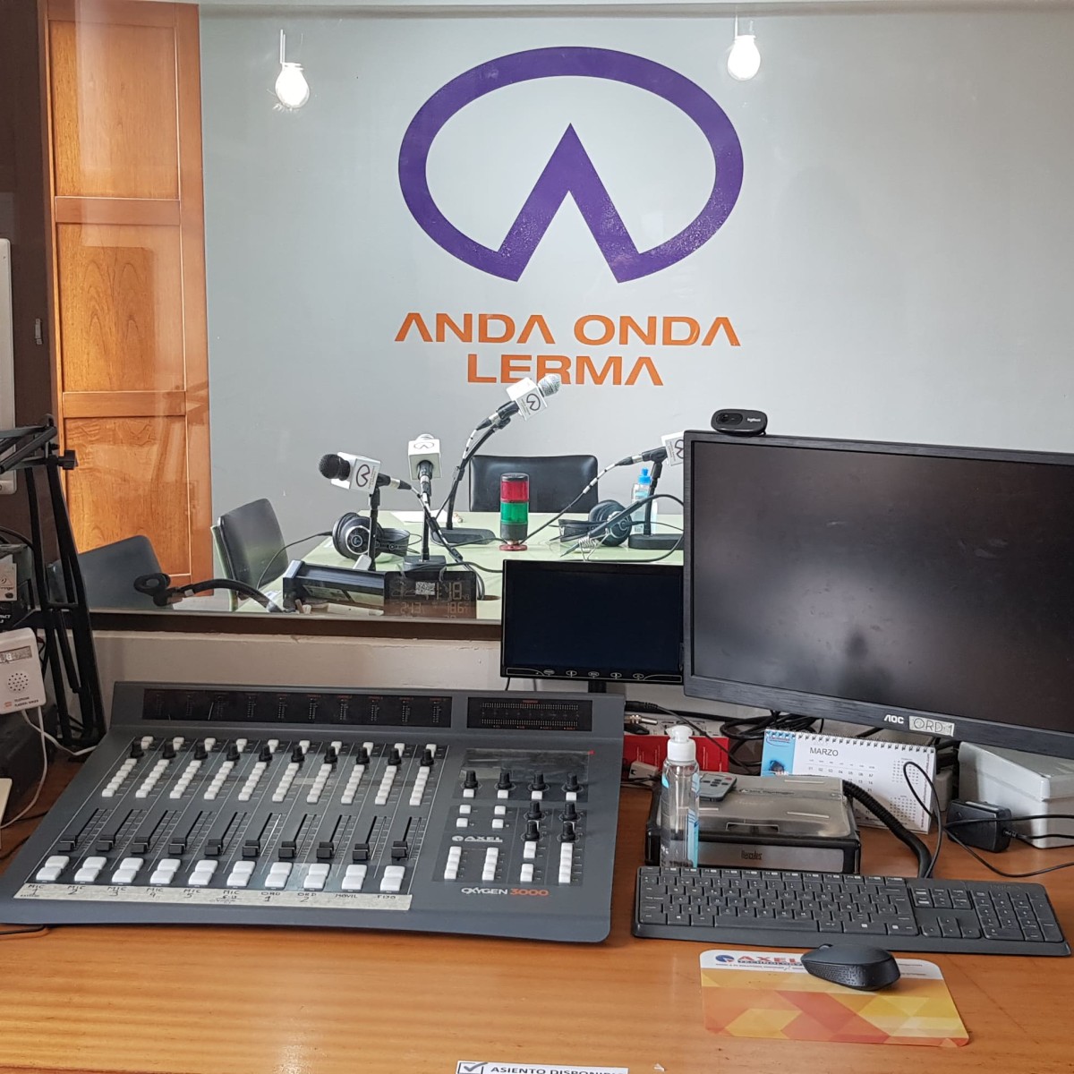 ADQUISICIÓN DE EQUIPOS PARA EMISIÓN DE RADIO